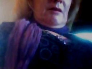 Anastasia Black的荡妇以她的阴部滴水结束