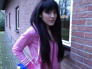 贱人Jill Kassidy将受到Johnny Sins的羞辱