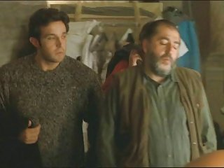 与丰满的西班牙Suhaila Hard一起做体操