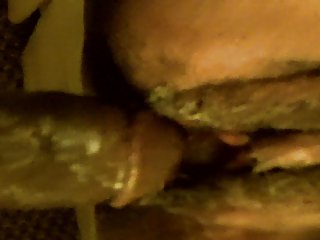 金发女郎喜欢去健身房训练......