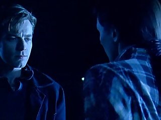 老师抓住学生的阴茎并将它交给她