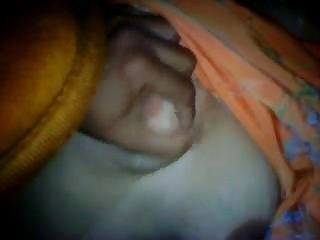 有这样的秘书，对你的妻子不忠，对吧？